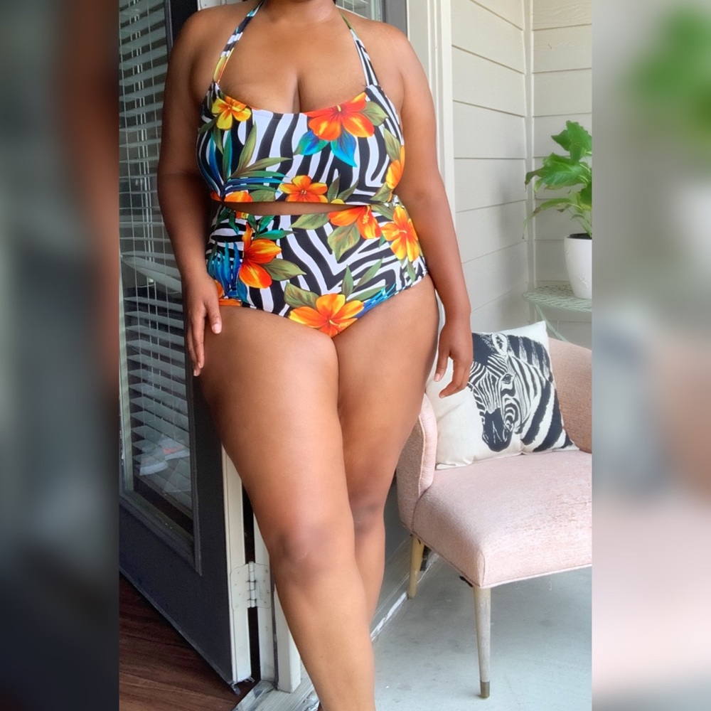 2X REBDOLLS Floral 2 piece swimsuit